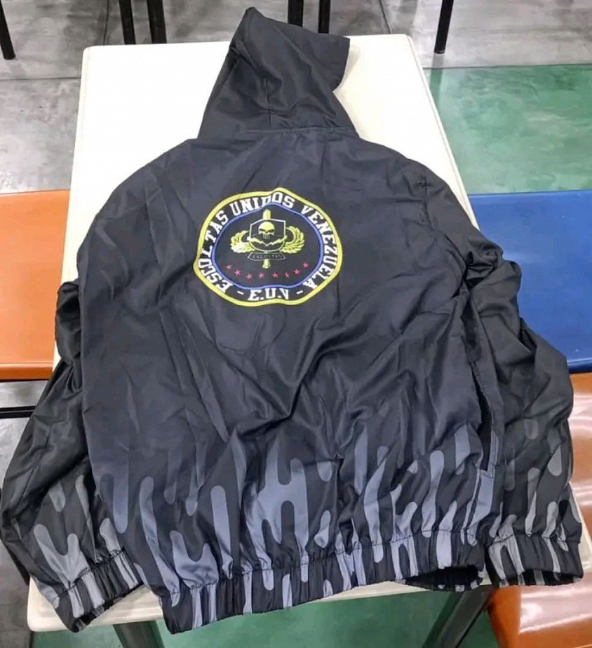 CHAQUETA OFICIAL